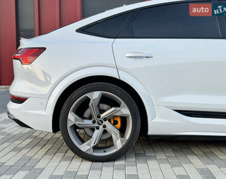 Ауді E-Tron, об'ємом двигуна 0 л та пробігом 39 тис. км за 47800 $, фото 14 на Automoto.ua