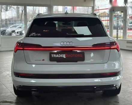 Ауді E-Tron, об'ємом двигуна 0 л та пробігом 20 тис. км за 44990 $, фото 7 на Automoto.ua