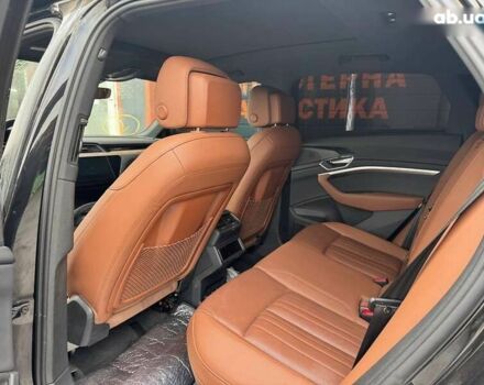 Ауди E-Tron, объемом двигателя 0 л и пробегом 81 тыс. км за 25900 $, фото 14 на Automoto.ua