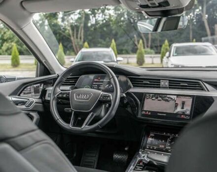 Ауди E-Tron, объемом двигателя 0 л и пробегом 85 тыс. км за 37990 $, фото 17 на Automoto.ua