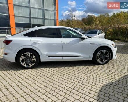 Ауди E-Tron, объемом двигателя 0 л и пробегом 81 тыс. км за 35900 $, фото 8 на Automoto.ua