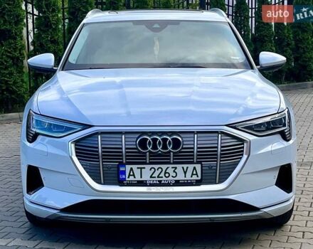 Ауди E-Tron, объемом двигателя 0 л и пробегом 8 тыс. км за 55000 $, фото 6 на Automoto.ua
