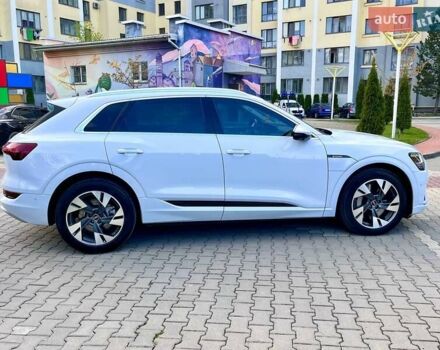 Ауди E-Tron, объемом двигателя 0 л и пробегом 8 тыс. км за 55000 $, фото 1 на Automoto.ua