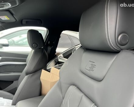 Ауди E-Tron, объемом двигателя 0 л и пробегом 3 тыс. км за 106724 $, фото 40 на Automoto.ua