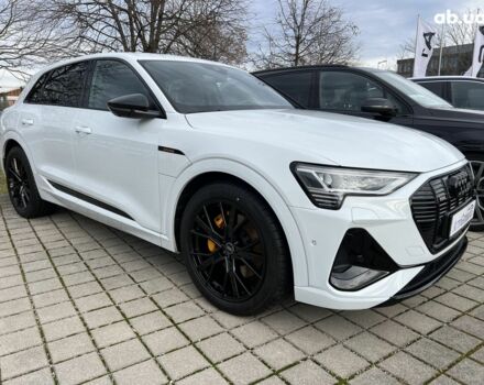 Ауди E-Tron, объемом двигателя 0 л и пробегом 5 тыс. км за 79119 $, фото 37 на Automoto.ua