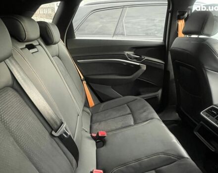 Ауди E-Tron, объемом двигателя 0 л и пробегом 5 тыс. км за 79119 $, фото 36 на Automoto.ua