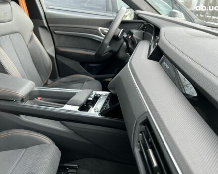 Ауди E-Tron, объемом двигателя 0 л и пробегом 5 тыс. км за 79119 $, фото 11 на Automoto.ua