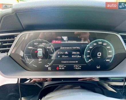 Ауди E-Tron, объемом двигателя 0 л и пробегом 8 тыс. км за 55000 $, фото 17 на Automoto.ua