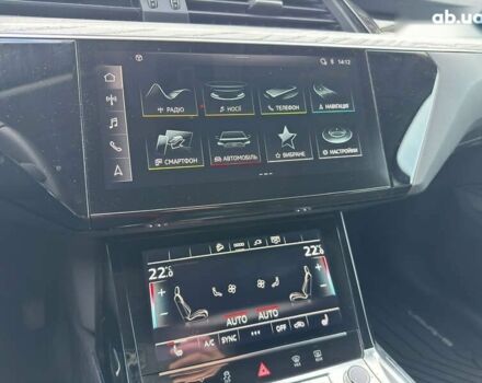 Ауди E-Tron, объемом двигателя 0 л и пробегом 1 тыс. км за 45000 $, фото 11 на Automoto.ua