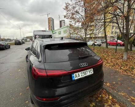 Ауди E-Tron, объемом двигателя 0 л и пробегом 35 тыс. км за 62000 $, фото 4 на Automoto.ua