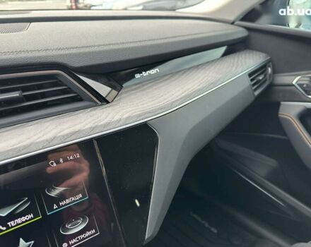 Ауди E-Tron, объемом двигателя 0 л и пробегом 1 тыс. км за 45000 $, фото 14 на Automoto.ua