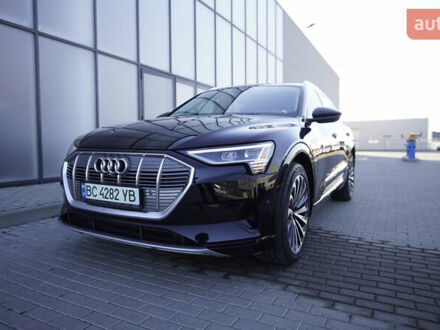 Ауди E-Tron, объемом двигателя 0 л и пробегом 64 тыс. км за 31800 $, фото 1 на Automoto.ua