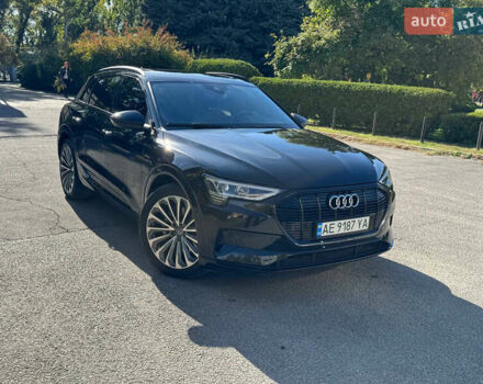 Ауді E-Tron, об'ємом двигуна 0 л та пробігом 164 тис. км за 28000 $, фото 1 на Automoto.ua