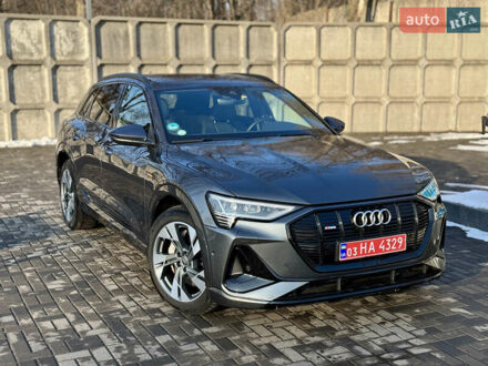 Ауди E-Tron 2020 в Днепре (Днепропетровске) на Automoto.ua Ауди E-Tron, объемом двигателя 0 л и пробегом 178 тыс. км за 22299 $, фото 1 на Automoto.ua