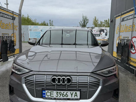 Ауди E-Tron, объемом двигателя 0 л и пробегом 198 тыс. км за 21600 $, фото 1 на Automoto.ua