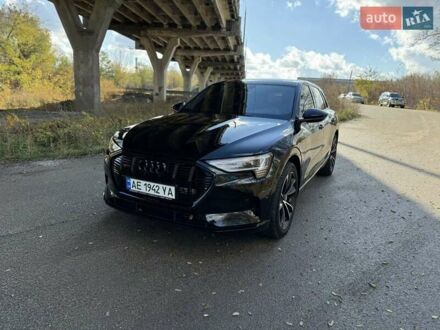 Ауди E-Tron, объемом двигателя 0 л и пробегом 65 тыс. км за 25599 $, фото 1 на Automoto.ua