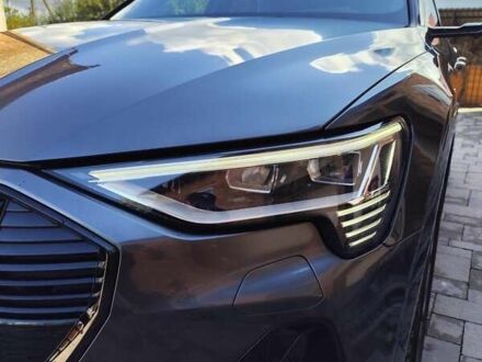 Ауди E-Tron 2021 в Радехове на Automoto.ua Ауди E-Tron, объемом двигателя 0 л и пробегом 97 тыс. км за 39000 $, фото 1 на Automoto.ua