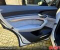 Желтый Ауди E-Tron, объемом двигателя 0 л и пробегом 49 тыс. км за 41500 $, фото 4 на Automoto.ua