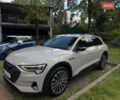 Серый Ауди E-Tron, объемом двигателя 0 л и пробегом 90 тыс. км за 42500 $, фото 5 на Automoto.ua