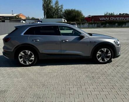 Серый Ауди E-Tron, объемом двигателя 0 л и пробегом 141 тыс. км за 27900 $, фото 15 на Automoto.ua