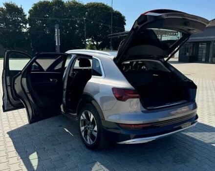 Серый Ауди E-Tron, объемом двигателя 0 л и пробегом 141 тыс. км за 27900 $, фото 5 на Automoto.ua