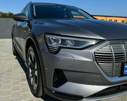 Серый Ауди E-Tron, объемом двигателя 0 л и пробегом 141 тыс. км за 27900 $, фото 21 на Automoto.ua