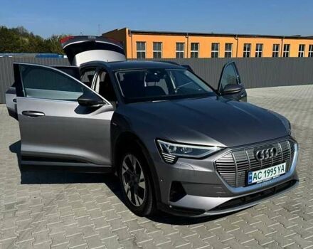 Серый Ауди E-Tron, объемом двигателя 0 л и пробегом 141 тыс. км за 27900 $, фото 2 на Automoto.ua