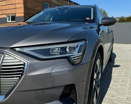 Серый Ауди E-Tron, объемом двигателя 0 л и пробегом 141 тыс. км за 27900 $, фото 22 на Automoto.ua