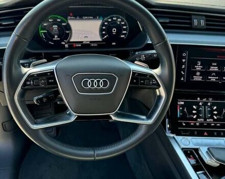 Серый Ауди E-Tron, объемом двигателя 0 л и пробегом 141 тыс. км за 27900 $, фото 73 на Automoto.ua