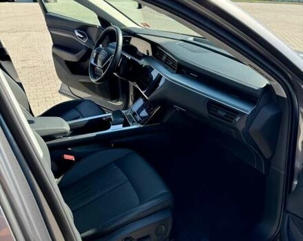 Серый Ауди E-Tron, объемом двигателя 0 л и пробегом 141 тыс. км за 27900 $, фото 67 на Automoto.ua