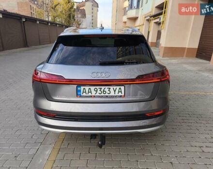 Сірий Ауді E-Tron, об'ємом двигуна 0 л та пробігом 128 тис. км за 29500 $, фото 10 на Automoto.ua