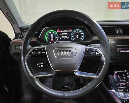 Серый Ауди E-Tron, объемом двигателя 0 л и пробегом 800 тыс. км за 26200 $, фото 10 на Automoto.ua