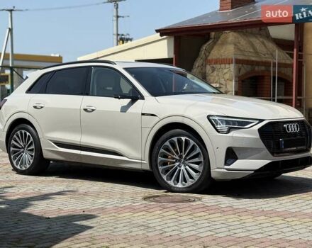 Сірий Ауді E-Tron, об'ємом двигуна 0 л та пробігом 88 тис. км за 34900 $, фото 8 на Automoto.ua