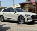 Сірий Ауді E-Tron, об'ємом двигуна 0 л та пробігом 88 тис. км за 34900 $, фото 8 на Automoto.ua
