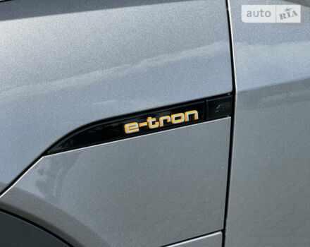Сірий Ауді E-Tron, об'ємом двигуна 0 л та пробігом 142 тис. км за 33800 $, фото 26 на Automoto.ua