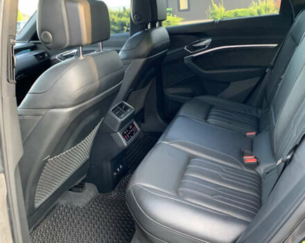 Серый Ауди E-Tron, объемом двигателя 0 л и пробегом 149 тыс. км за 27500 $, фото 25 на Automoto.ua