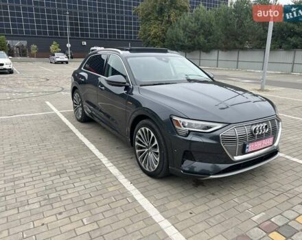 Сірий Ауді E-Tron, об'ємом двигуна 0 л та пробігом 59 тис. км за 28000 $, фото 2 на Automoto.ua