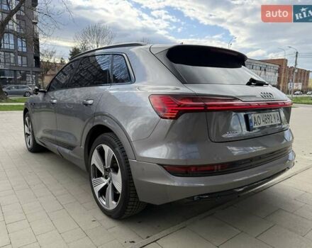 Серый Ауди E-Tron, объемом двигателя 0 л и пробегом 248 тыс. км за 26100 $, фото 7 на Automoto.ua