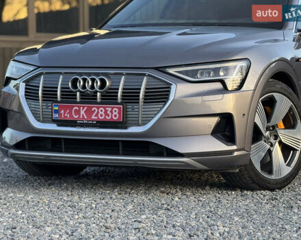 Серый Ауди E-Tron, объемом двигателя 0 л и пробегом 155 тыс. км за 27750 $, фото 4 на Automoto.ua