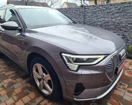 Серый Ауди E-Tron, объемом двигателя 0 л и пробегом 146 тыс. км за 21000 $, фото 2 на Automoto.ua