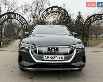 Сірий Ауді E-Tron, об'ємом двигуна 0 л та пробігом 84 тис. км за 26999 $, фото 1 на Automoto.ua