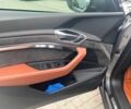 Серый Ауди E-Tron, объемом двигателя 0 л и пробегом 118 тыс. км за 31950 $, фото 20 на Automoto.ua