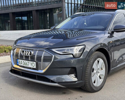 Серый Ауди E-Tron, объемом двигателя 0 л и пробегом 94 тыс. км за 22900 $, фото 1 на Automoto.ua