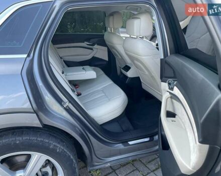 Сірий Ауді E-Tron, об'ємом двигуна 0 л та пробігом 160 тис. км за 27000 $, фото 7 на Automoto.ua