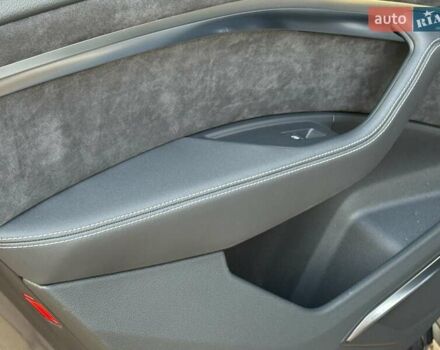 Ауді E-Tron 2019 у Рівному на Automoto.ua Сірий Ауді E-Tron, об'ємом двигуна 0 л та пробігом 139 тис. км за 26900 $, фото 39 на Automoto.ua