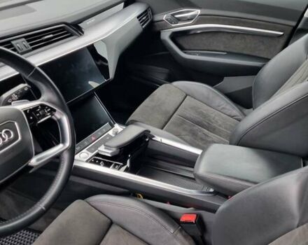 Сірий Ауді E-Tron, об'ємом двигуна 0 л та пробігом 98 тис. км за 30000 $, фото 13 на Automoto.ua
