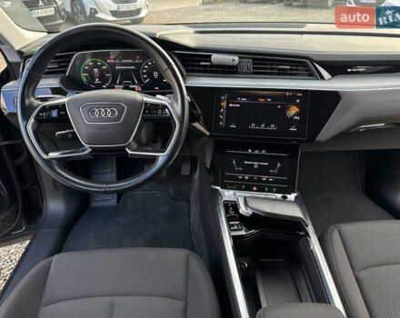 Серый Ауди E-Tron, объемом двигателя 0 л и пробегом 162 тыс. км за 20850 $, фото 38 на Automoto.ua