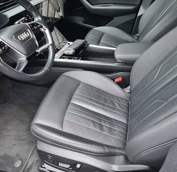 Серый Ауди E-Tron, объемом двигателя 0 л и пробегом 146 тыс. км за 21000 $, фото 30 на Automoto.ua