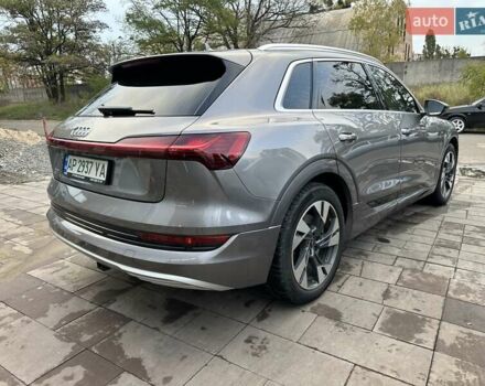 Серый Ауди E-Tron, объемом двигателя 0 л и пробегом 148 тыс. км за 29000 $, фото 3 на Automoto.ua