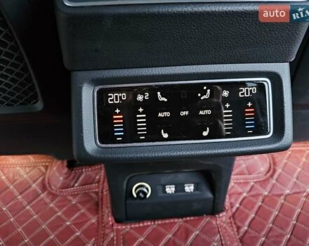 Серый Ауди E-Tron, объемом двигателя 0 л и пробегом 121 тыс. км за 27700 $, фото 31 на Automoto.ua